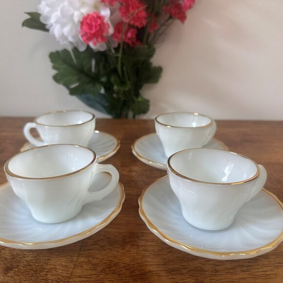 Vintage Fire-King Gold Trim Milk Glass Tea Cups and Saucers‎ Set Anchor Hocking - Picture 1 of 6